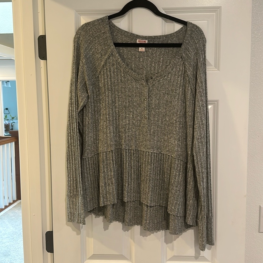 Grey pleated long sleeve shirt. Great for work